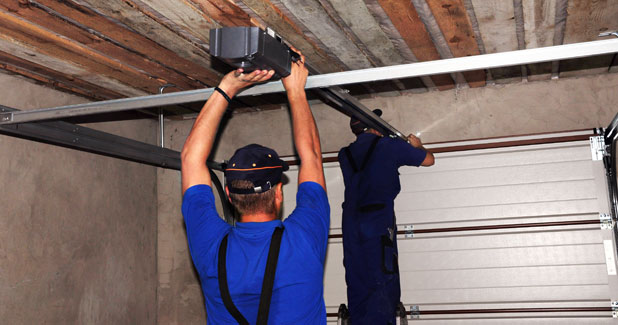 Garage Door Spring Repair technician Brooklyn NY