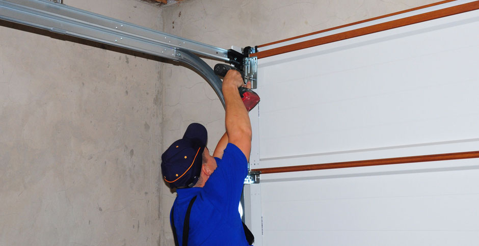 Overhead garage door repair DIY